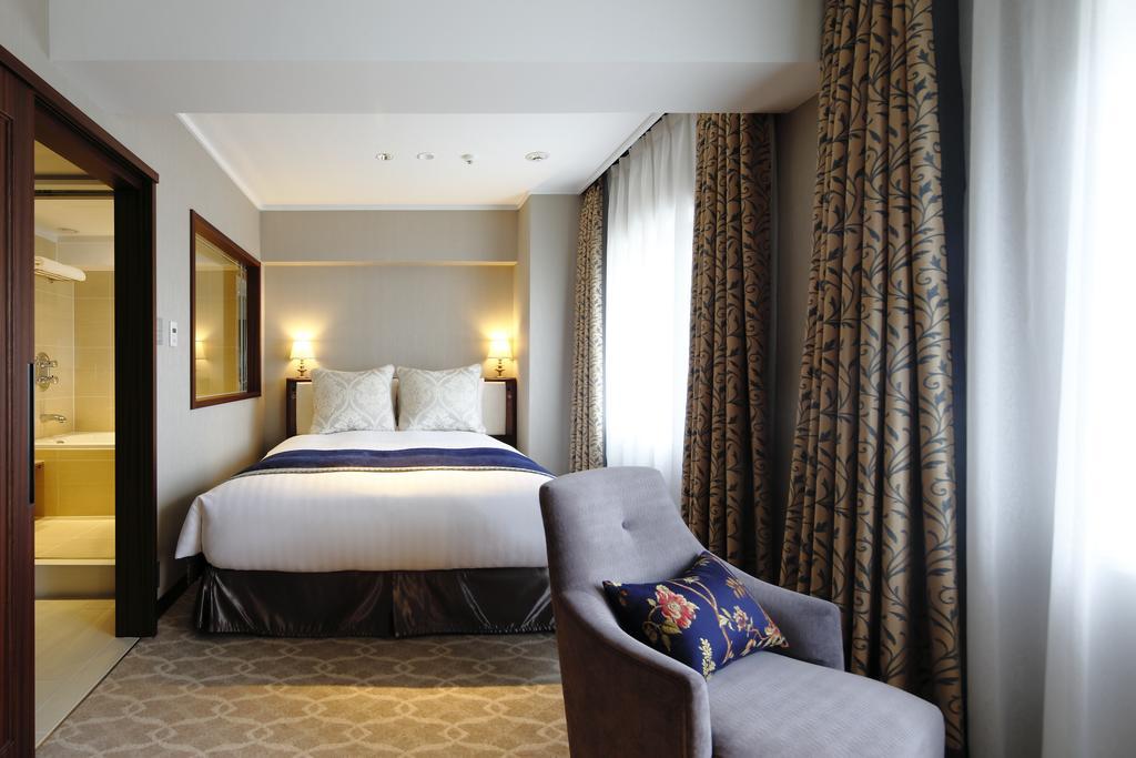 Kyoto Century Hotel Экстерьер фото